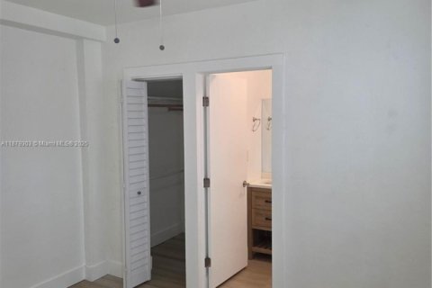 Купить коммерческую недвижимость в Майами, Флорида № 1977605 - фото 27