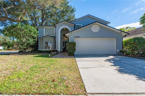 House in Orlando, Florida 5 bedrooms, 259.75 sq.m. № 1806868 - photo 6