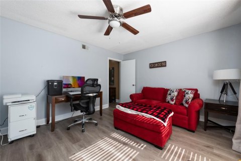 House in Orlando, Florida 5 bedrooms, 259.75 sq.m. № 1806868 - photo 20