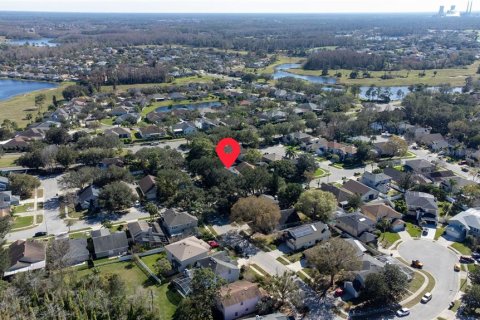 House in Orlando, Florida 5 bedrooms, 259.75 sq.m. № 1806868 - photo 5
