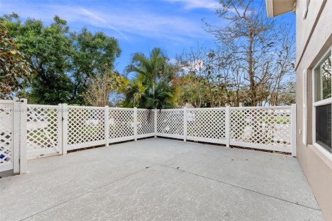 Townhouse in Palm City, Florida 2 bedrooms, 127.65 sq.m. № 1700066 - photo 10