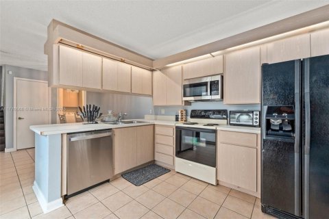 Townhouse in Palm City, Florida 2 bedrooms, 127.65 sq.m. № 1700066 - photo 6
