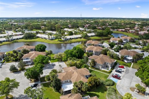 Townhouse in Palm City, Florida 2 bedrooms, 127.65 sq.m. № 1700066 - photo 19