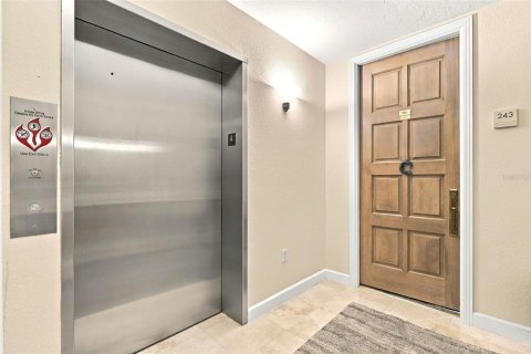 Copropriété à vendre à Longboat Key, Floride: 3 chambres, 227.15 m2 № 2425857 - photo 11