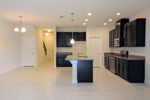Townhouse in Winter Park, Florida 3 bedrooms, 173.91 sq.m. № 2388222 - photo 4
