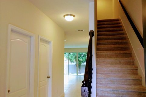 Townhouse in Winter Park, Florida 3 bedrooms, 173.91 sq.m. № 2388222 - photo 15