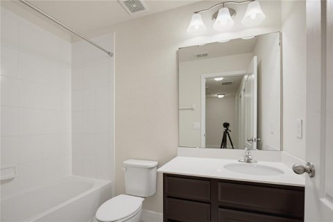 Townhouse in Winter Park, Florida 3 bedrooms, 173.91 sq.m. № 2388222 - photo 29