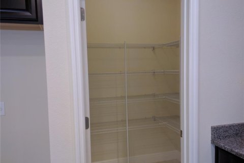 Townhouse in Winter Park, Florida 3 bedrooms, 173.91 sq.m. № 2388222 - photo 5