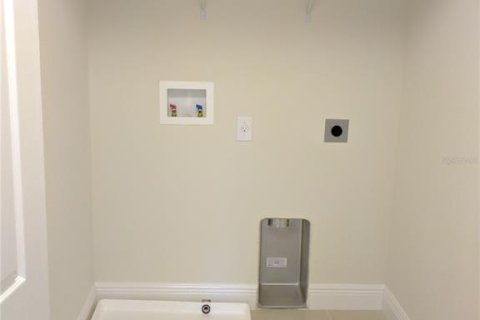 Townhouse in Winter Park, Florida 3 bedrooms, 173.91 sq.m. № 2388222 - photo 9