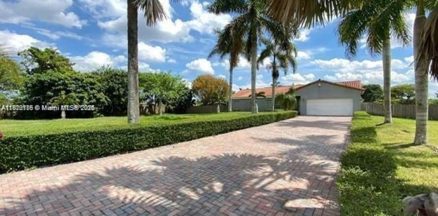 Дом в Хомстед, Флорида 3 спальни, 182.83м2 № 1923322