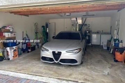 Снять в аренду виллу или дом в Хомстед, Флорида 3 спальни, 182.83м2, № 1923322 - фото 14