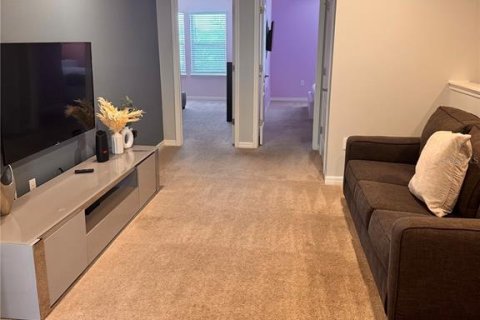 Adosado en venta en Kissimmee, Florida, 5 dormitorios, 210.24 m2 № 1907212 - foto 12
