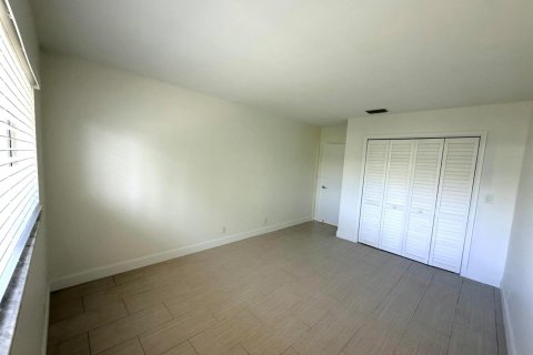Villa ou maison à vendre à Pompano Beach, Floride: 3 chambres, 170.94 m2 № 2185346 - photo 14