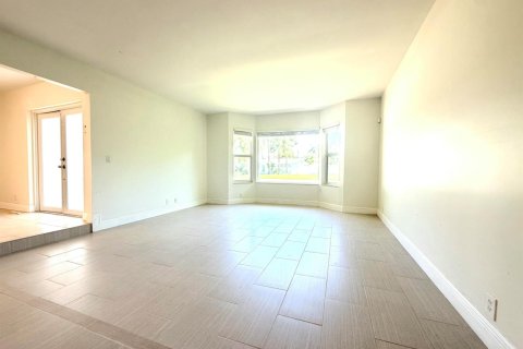 Villa ou maison à vendre à Pompano Beach, Floride: 3 chambres, 170.94 m2 № 2185346 - photo 7