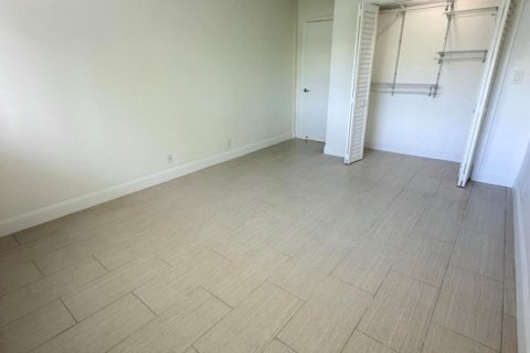 Villa ou maison à vendre à Pompano Beach, Floride: 3 chambres, 170.94 m2 № 2185346 - photo 15