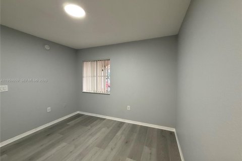 Снять в аренду кондоминиум в Хомстед, Флорида 2 спальни, 76.37м2, № 2006054 - фото 14