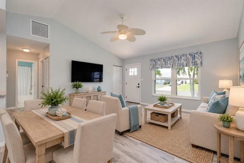 House in Port Charlotte, Florida 2 bedrooms, 115.66 sq.m. № 2396255 - photo 11