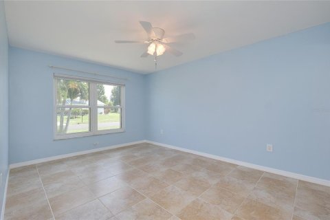 House in Port Charlotte, Florida 2 bedrooms, 115.66 sq.m. № 2396255 - photo 20