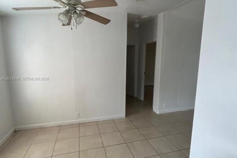 Apartment in Miami, Florida 2 bedrooms, 108.7 sq.m. № 2075291 - photo 7