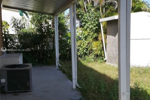 Apartment in Miami, Florida 2 bedrooms, 108.7 sq.m. № 2075291 - photo 3