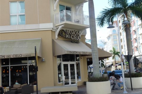 Copropriété à louer à Miami, Floride: 2 chambres, 103.96 m2 № 2049922 - photo 3