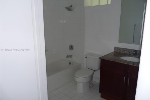 Condo in Miami, Florida, 2 bedrooms  № 2049922 - photo 21