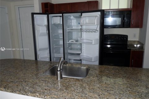 Copropriété à louer à Miami, Floride: 2 chambres, 103.96 m2 № 2049922 - photo 11