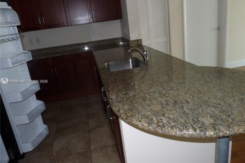 Copropriété à louer à Miami, Floride: 2 chambres, 103.96 m2 № 2049922 - photo 10