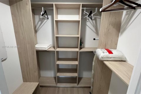 Купить кондоминиум в Майами, Флорида 2 спальни, 82.13м2, № 2089214 - фото 15