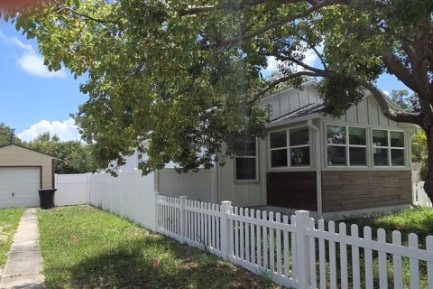 Villa ou maison à vendre à Saint Petersburg, Floride: 3 chambres, 90.67 m2 № 1800412 - photo 2