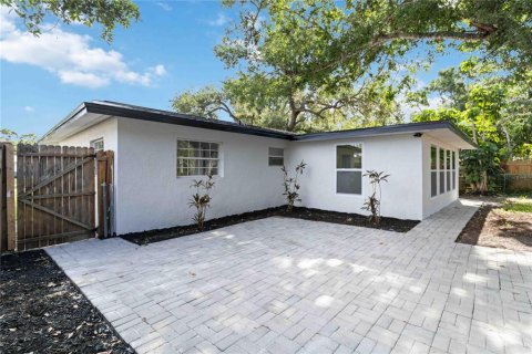 House in Sarasota, Florida 3 bedrooms, 114.08 sq.m. № 1821474 - photo 23