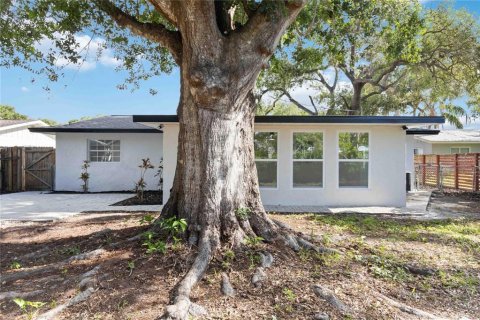 House in Sarasota, Florida 3 bedrooms, 114.08 sq.m. № 1821474 - photo 25