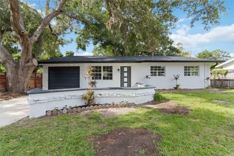 House in Sarasota, Florida 3 bedrooms, 114.08 sq.m. № 1821474 - photo 1