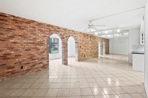 Adosado en venta en Davie, Florida, 3 dormitorios, 147.71 m2 № 2080125 - foto 7