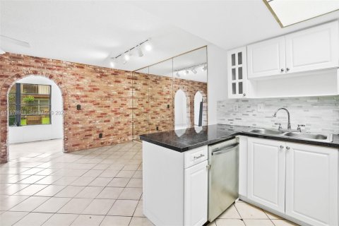 Adosado en venta en Davie, Florida, 3 dormitorios, 147.71 m2 № 2080125 - foto 11