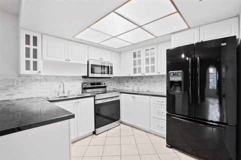 Adosado en venta en Davie, Florida, 3 dormitorios, 147.71 m2 № 2080125 - foto 9