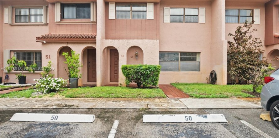 Adosado en Davie, Florida 3 dormitorios, 147.71 m2 № 2080125