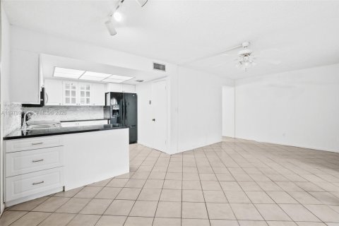 Adosado en venta en Davie, Florida, 3 dormitorios, 147.71 m2 № 2080125 - foto 8