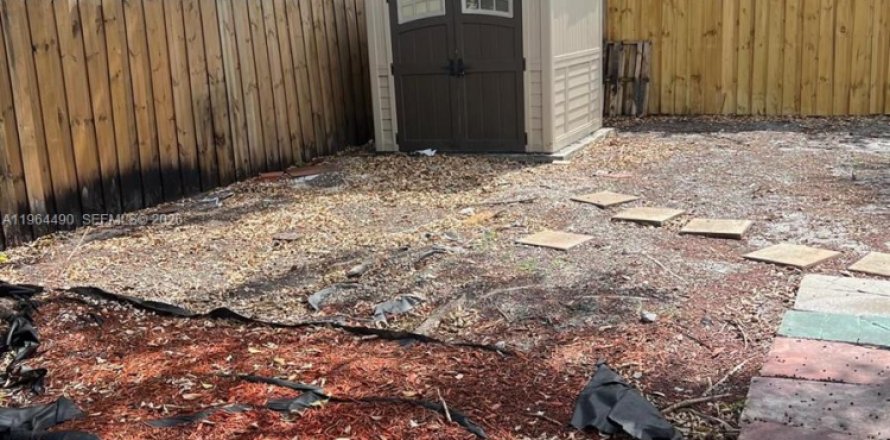 Дом в Форт-Лодердейл, Флорида 3 спальни, 89.84м2 № 2026877