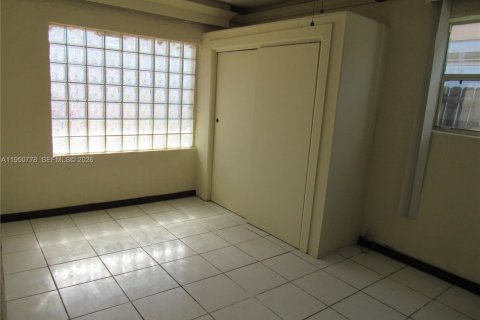 Villa ou maison à louer à Miramar, Floride: 3 chambres, 154.22 m2 № 2007016 - photo 12