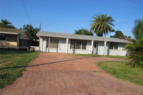 Villa ou maison à Miramar, Floride 3 chambres, 154.22 m2 № 2007016