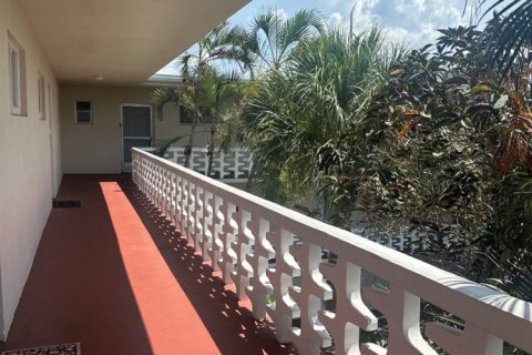 Copropriété à vendre à Lake Worth, Floride: 2 chambres, 100.33 m2 № 2146366 - photo 4