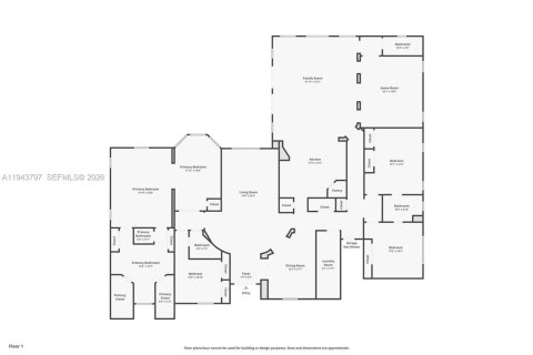 House in Miami, Florida 4 bedrooms, 433.11 sq.m. № 2006650 - photo 6