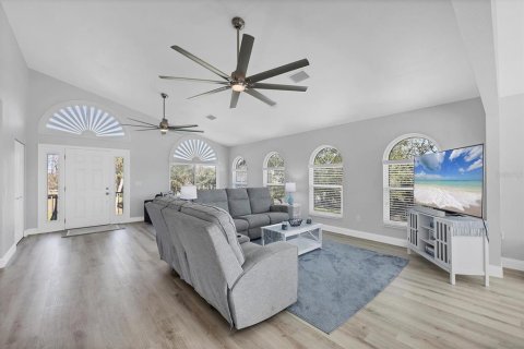 House in Englewood, Florida 3 bedrooms, 214.23 sq.m. № 1734839 - photo 14