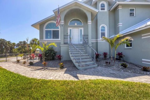 House in Englewood, Florida 3 bedrooms, 214.23 sq.m. № 1734839 - photo 5