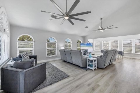 House in Englewood, Florida 3 bedrooms, 214.23 sq.m. № 1734839 - photo 11