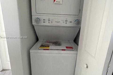 Townhouse in Homestead, Florida 3 bedrooms, 149.76 sq.m. № 1921583 - photo 17