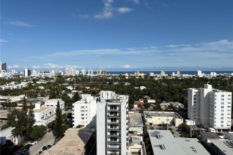 Condo in Miami Beach, Florida, 2 bedrooms № 2033652 - photo 25