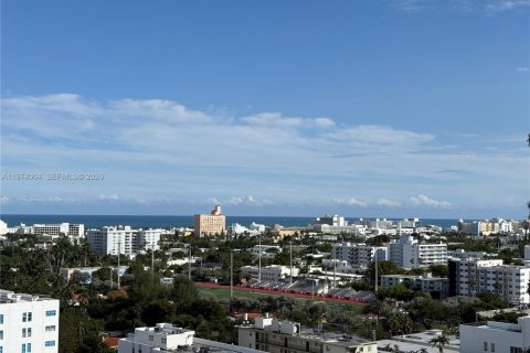 Condo in Miami Beach, Florida, 2 bedrooms № 2033652 - photo 28