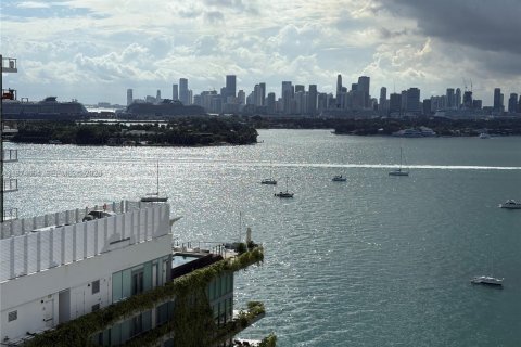 Condo in Miami Beach, Florida, 2 bedrooms № 2033652 - photo 23